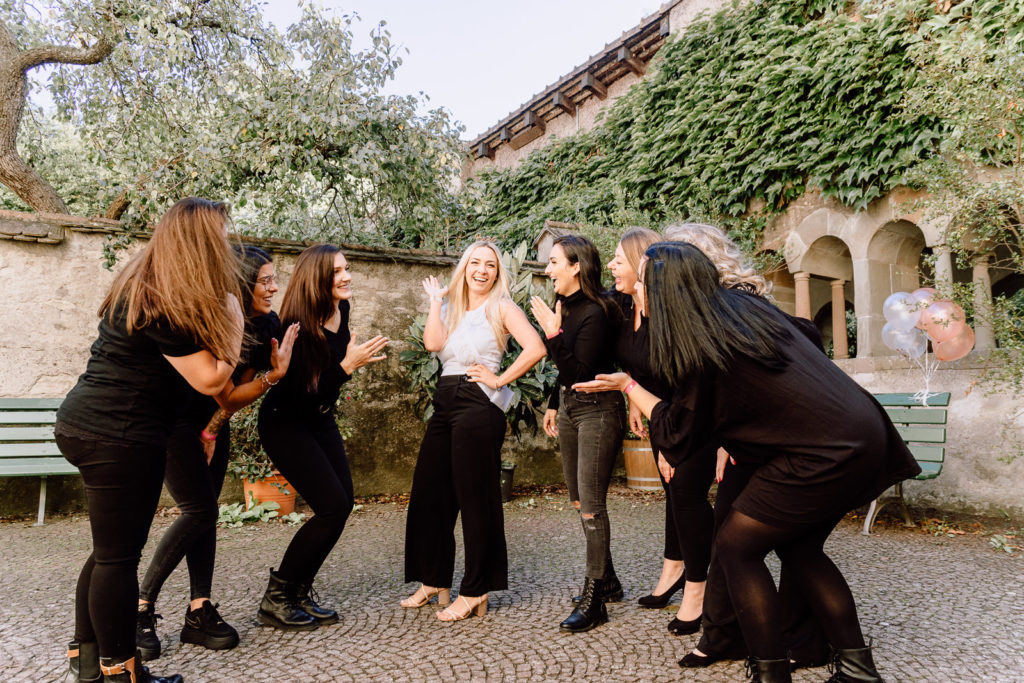 Familie_Portrait_Hochzeit_Paarshooting_Paar_Couple_Bodensee_Lovestory_Konstanz_Hoeri_Schweiz