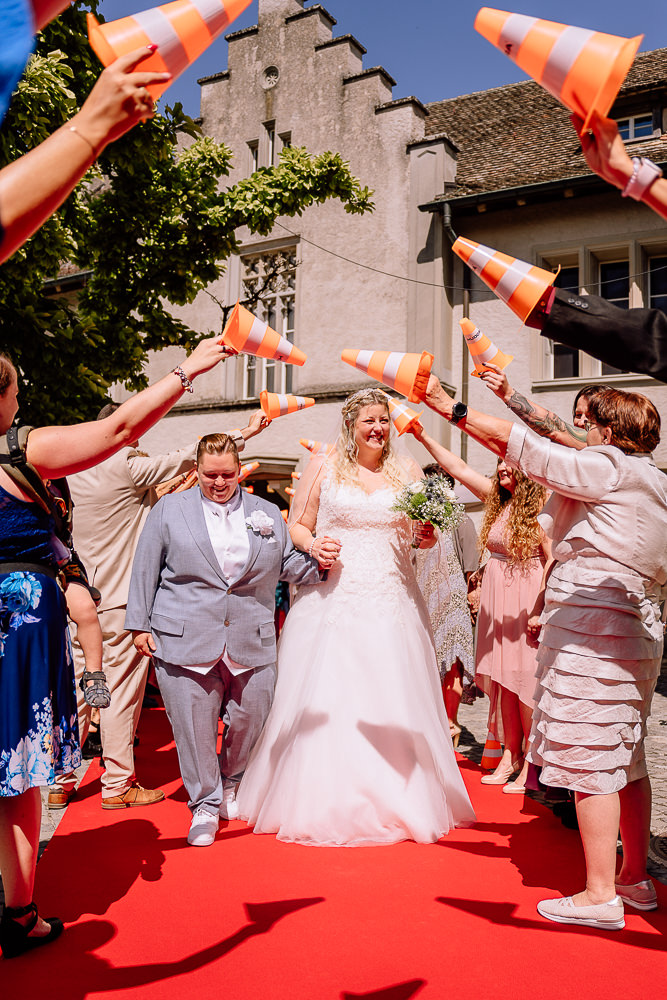 Hochzeitspaar, Brautpaar Auszug, Lovestory, Rheinfall Schaffhausen