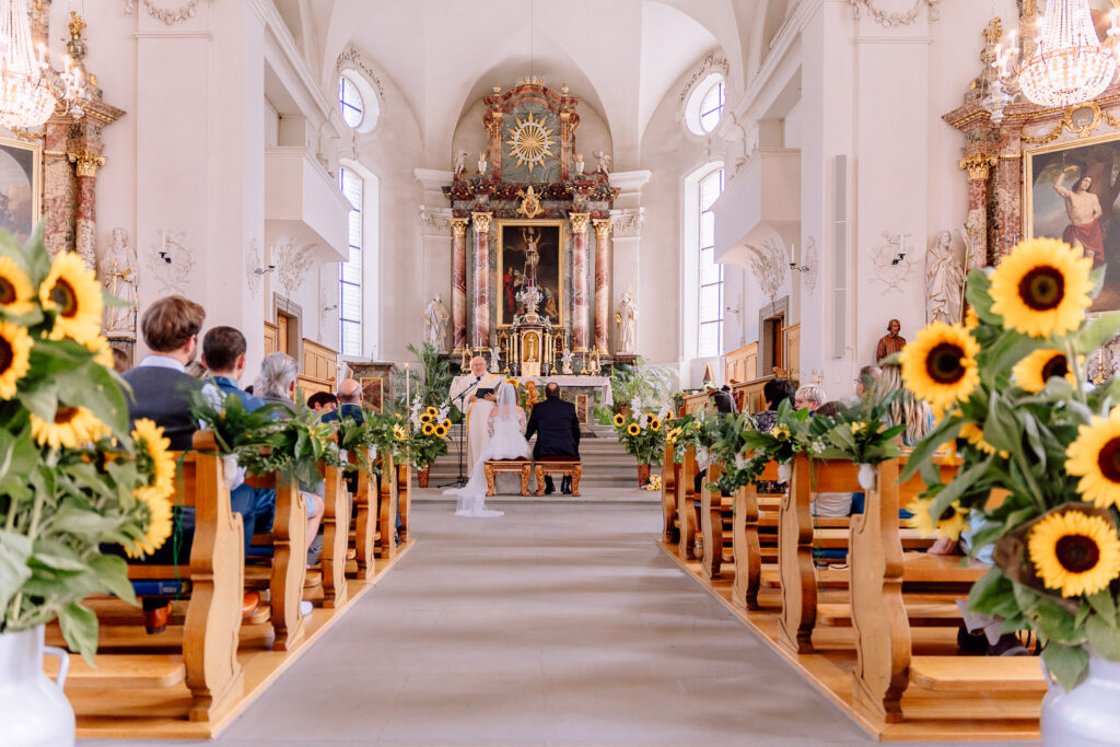 Hochzeitspaar, Brautpaar, Kirche, Schweiz