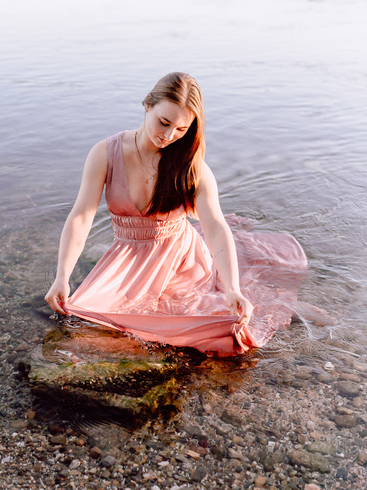 Portrait Frau im Wasser Bodensee